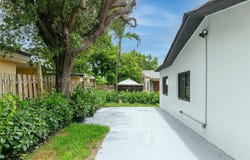 6125 SW 40th Ct, Miramar, FL 33023