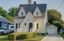 335 W 2nd St, Oconomowoc, WI 53066