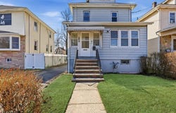 204 Pine St, Roselle Boro, NJ 07203-1106