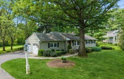 24 Briar Ln, Bernards Twp., NJ 07920-1301