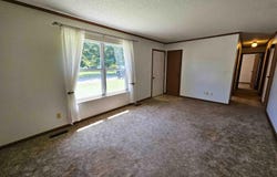 117 Lofgren Drive, Mediapolis, IA 52637