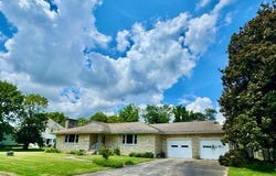 700 2nd St, Carmi, IL 62821