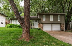 881 S Mission Circle, Springfield, MO 65809