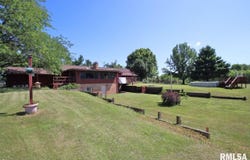 1668 825th Avenue, Lincoln, IL 62656
