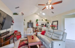 815 SILVERTHORN LANE, SUN CITY CENTER, FL 33573