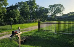 2511 Lora Lane, Balch Springs, TX 75180