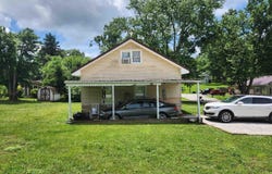 273 W Faculty Street, Paoli, IN 47454