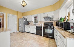 75 Walker St, Quincy, MA 02171