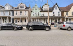 317 Mercer St, Phillipsburg Town, NJ 08865-3112