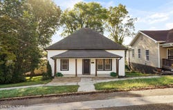 204 E 1st Ave, Lenoir City, TN 37771
