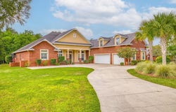 2926 Greystone Drive, Pace, FL 32571