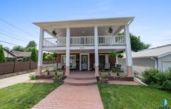 1215 S 5th Ave, Sioux Falls, SD 57105