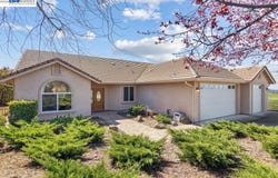 1105 Paradise Peak Rd, Valley Springs, CA 95252