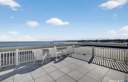 185 Main Street, East Lyme, CT 06357