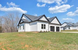 380 Parford Ln, Moneta, VA 24121
