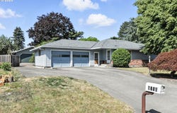 3216 OAKCREST DR, Forest Grove, OR 97116