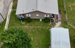 208 CHARLES Street, Benton, IL 62812