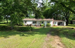 7231 Ridge Rd, Brewton, AL 36426