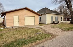 408 W Cedar St, Doniphan, NE 68832