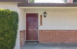 1102 S Mountain St, Visalia, CA 93277