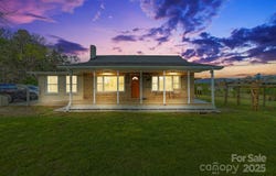 224 Laycock Road, Hendersonville, NC 28792