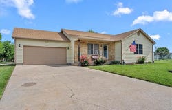 1701 S Maple Street, Ottawa, KS 66067
