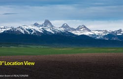 2255 MOOSE PATH Way, Tetonia, ID 83452