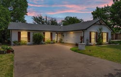 5123 Fairway Circle, De Cordova, TX 76049