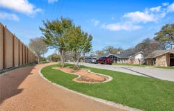 224 Plainview Drive, Hurst, TX 76054