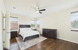 1070 Sussex Way, Round Rock, TX 78665