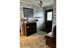 208 Lakeview Ave, Chamberlain, SD 57325