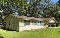 1305 Beech St, Crossett, AR 71635