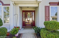 5 Grosunor Court, Jackson, NJ 08527