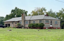 1171 ELM Street W, Lebanon, MO 65536