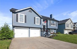 4416 Broadway Terrace, Leavenworth, KS 66048