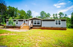 200 Duck Pond, Roopville, GA 30170