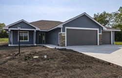 5315 NW Beaumont ST, Topeka, KS 66618