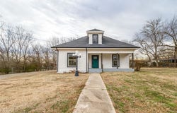 307 S Branch Street, Bells, TX 75414