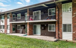 8733 Sieloff Drive, Hazelwood, MO 63042