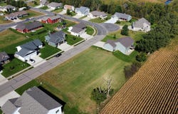940 Waters Edge Circle, Avon, MN 56310
