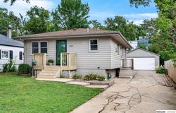 2035 N 69th Street, Omaha, NE 68104