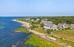 7 Anawan Road, Mattapoisett, MA 02739