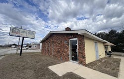 1306 Shull Street, Ava, MO 65608