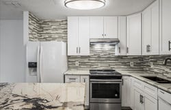 9481 HIGHLAND OAK DR DRIVE, TAMPA, FL 33647