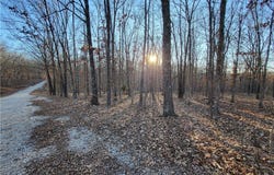 Wenzel Place, Edwards, MO 65326