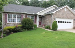 304B Paris Harbor Drive, Paris, TN 38242