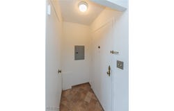 19201 Van Aken Boulevard unit: 513, Shaker Heights, OH 44122