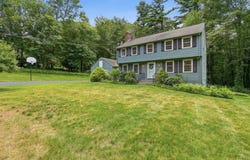 10 Beaver Dam Dr, Westford, MA 01886