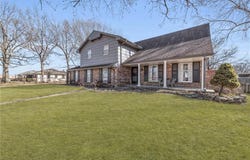 1100 SW AZURE Avenue, Blue Springs, MO 64015