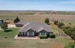 10449 34 Highway, Elk City, OK 73644
